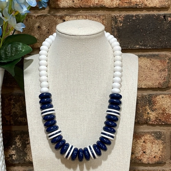 Jewelry - Vintage Navy Blue and White beaded necklace